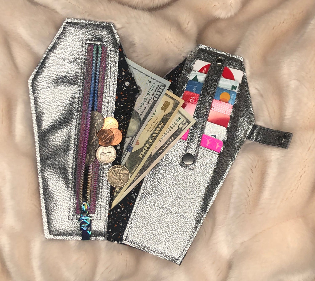 Sewing Tutorial: Seamingly Wicked Coffin Wallet in all cork! 
